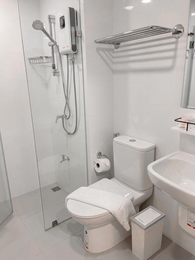 Nakara Hotel, Ubonratcsathani Kültér fotó